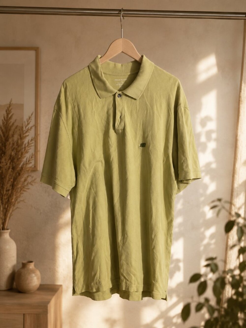Banana Republic Men’s Polo XL Yellow Green Bear Logo 100% Cotton - Picture 1 of 4